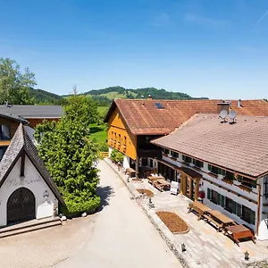 Frühstückspension Haus Magnushof, Eisenberg (Bavaria)